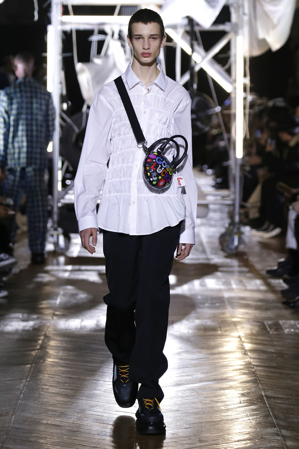 Fashion Week Paris Fall/Winter 2020 look 15 from the Botter collection 男装