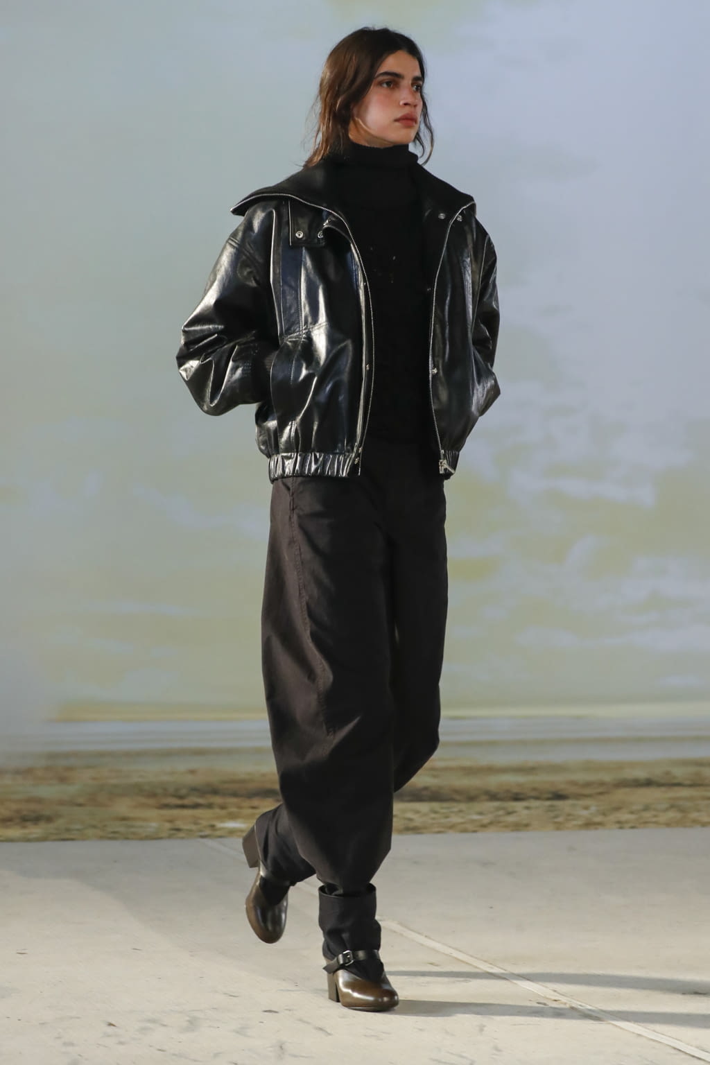 Fashion Week Paris Fall/Winter 2022 look 9 de la collection Lemaire menswear