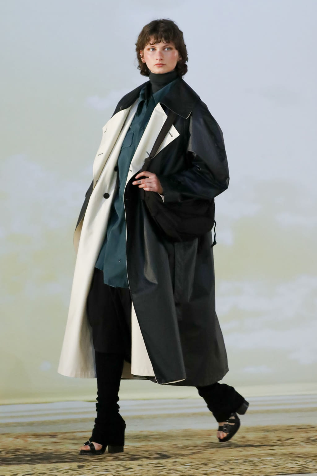 Fashion Week Paris Fall/Winter 2022 look 31 from the Lemaire collection menswear