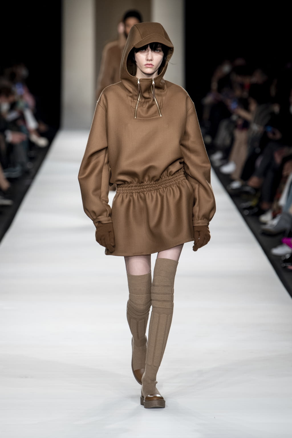 Fashion Week Milan Fall/Winter 2022 look 12 from the Max Mara collection 女装