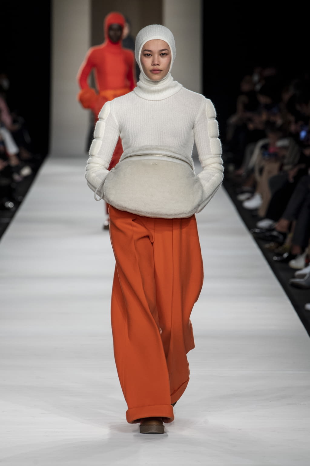 Fashion Week Milan Fall/Winter 2022 look 35 from the Max Mara collection womenswear