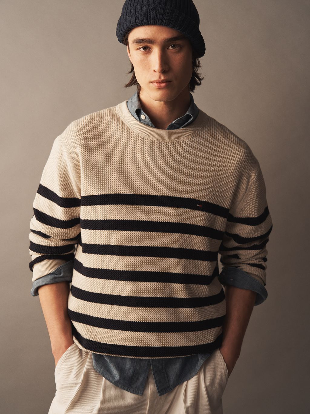 Fashion Week New York Fall/Winter 2024 look 15 from the Tommy Hilfiger collection 男装