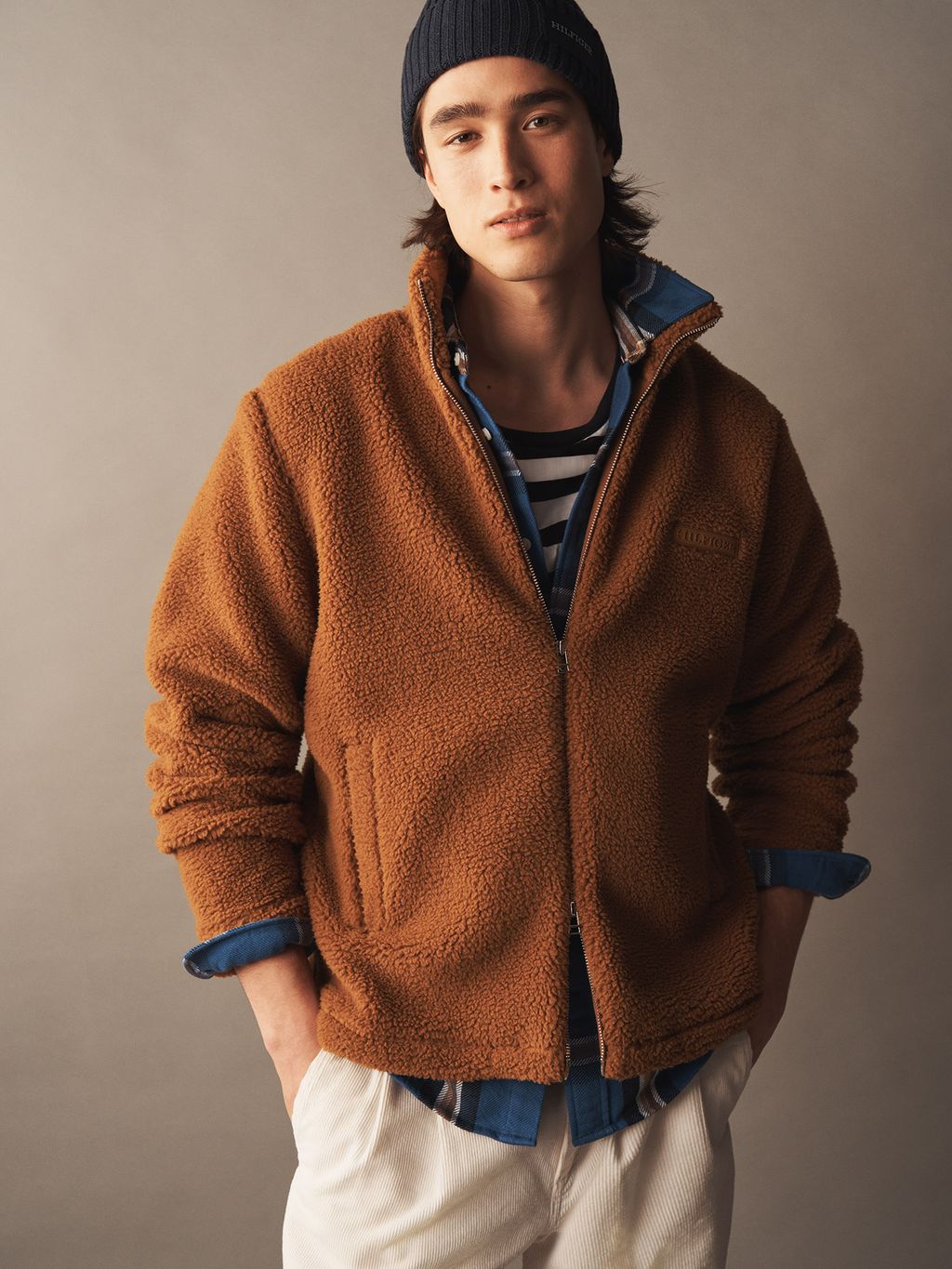 Fashion Week New York Fall/Winter 2024 look 23 from the Tommy Hilfiger collection 男装