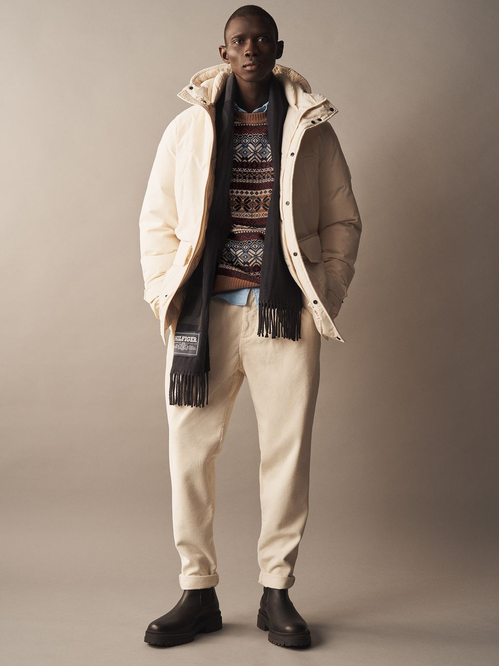Fashion Week New York Fall/Winter 2024 look 39 from the Tommy Hilfiger collection menswear