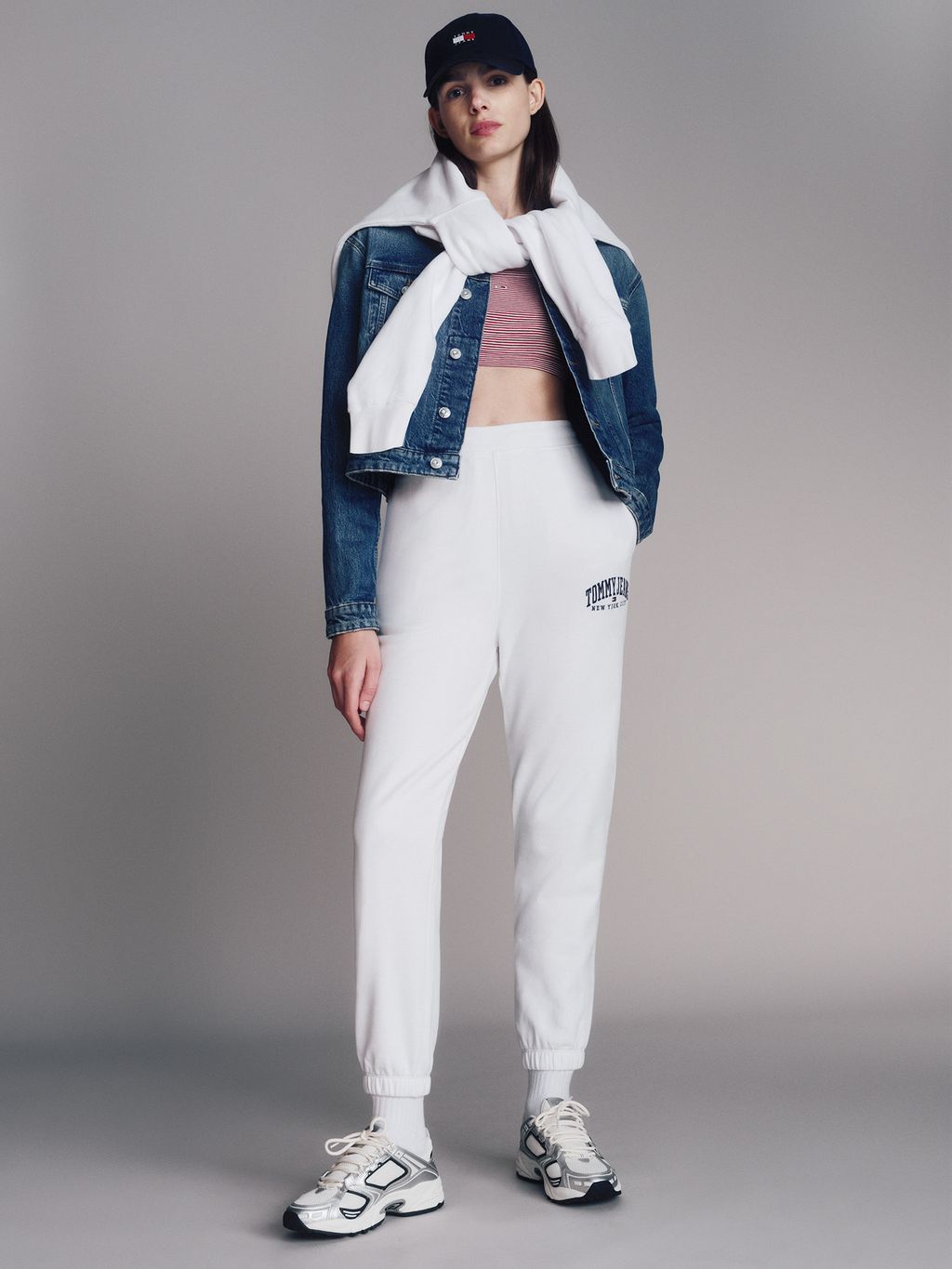 Fashion Week New York Fall/Winter 2024 look 7 from the Tommy Jeans collection 女装