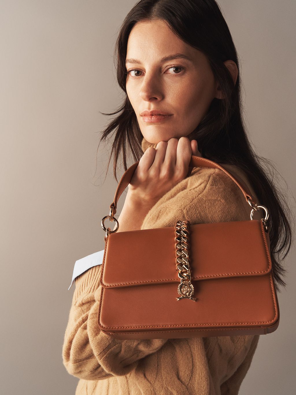 Fashion Week New York Fall/Winter 2024 look 6 from the Tommy Hilfiger collection 女装配饰