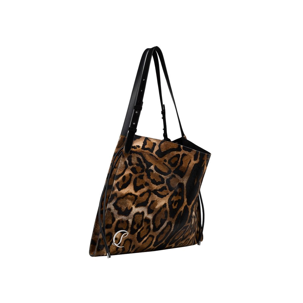 Fashion Week Paris Fall/Winter 2025 look 37 from the Christian Louboutin collection womenswear accessories