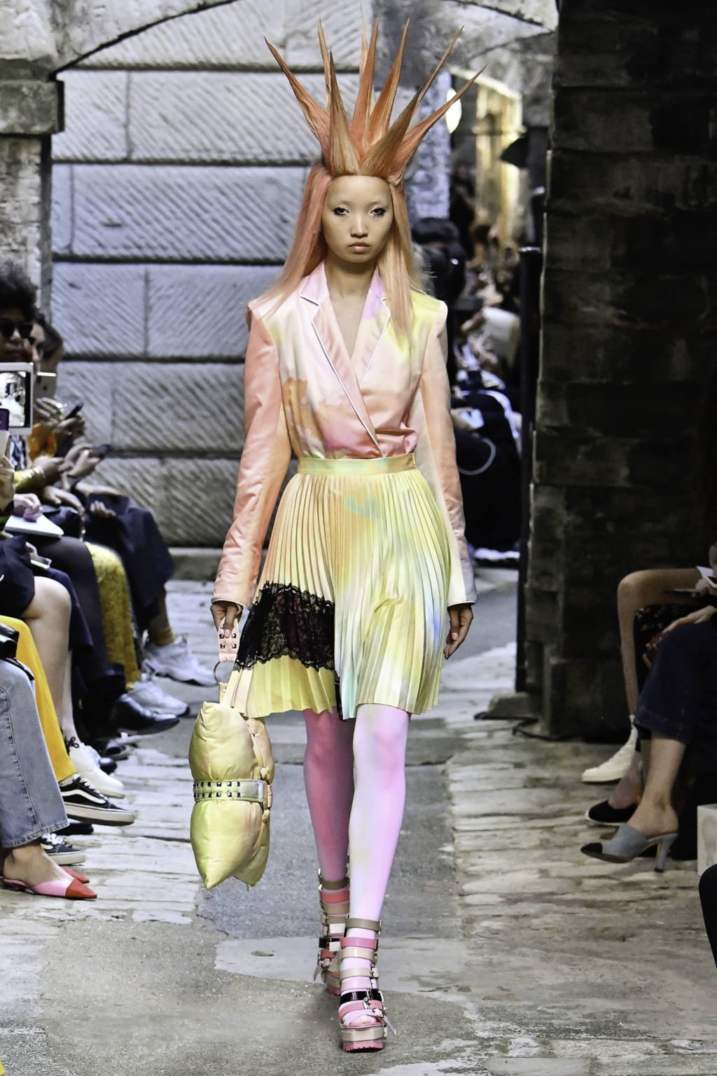 Fashion Week London Spring/Summer 2020 look 32 from the Fyodor Golan collection 女装