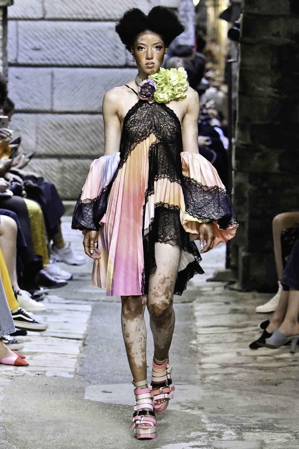 Fashion Week London Spring/Summer 2020 look 34 from the Fyodor Golan collection 女装