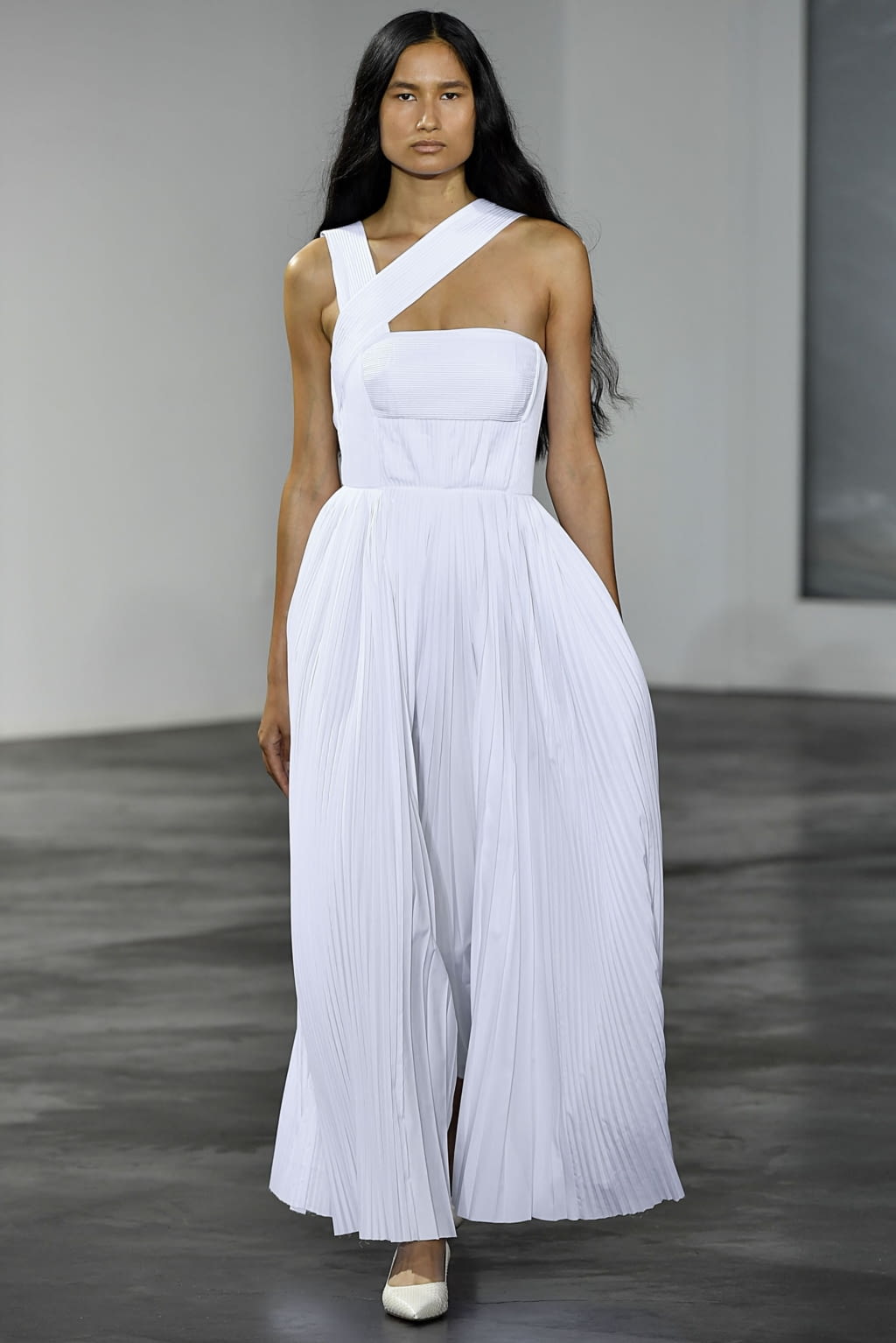Fashion Week New York Spring/Summer 2019 look 2 from the Gabriela Hearst collection womenswear