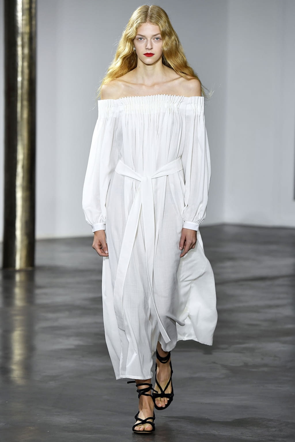 Fashion Week New York Spring/Summer 2019 look 15 from the Gabriela Hearst collection 女装