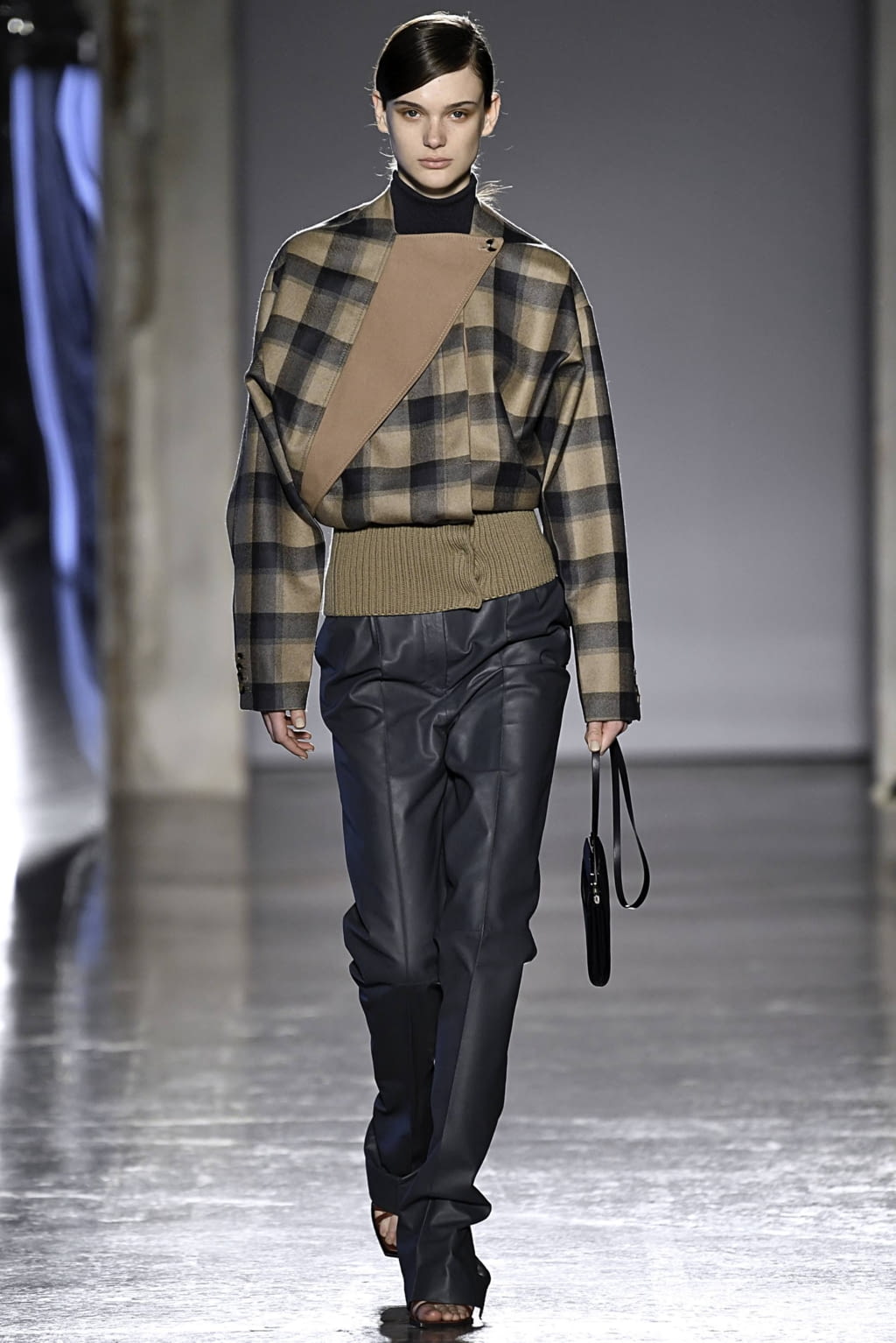 Fashion Week Milan Fall/Winter 2019 look 7 from the Gabriele Colangelo collection 女装