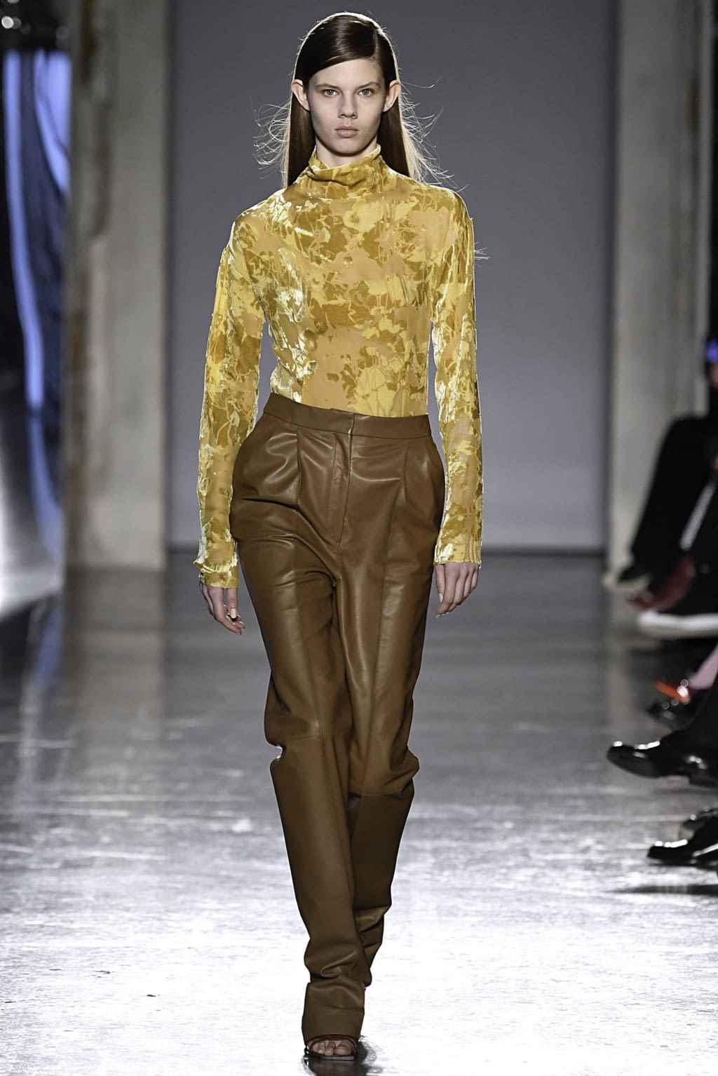 Fashion Week Milan Fall/Winter 2019 look 20 de la collection Gabriele Colangelo womenswear