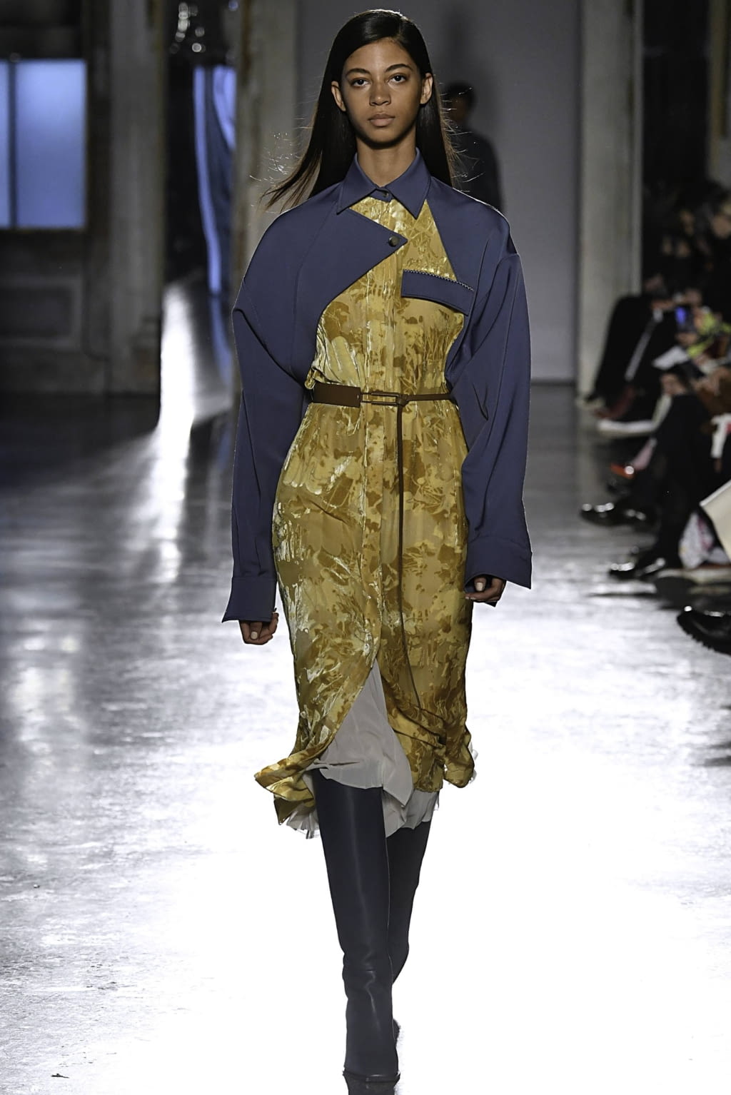 Fashion Week Milan Fall/Winter 2019 look 23 from the Gabriele Colangelo collection 女装
