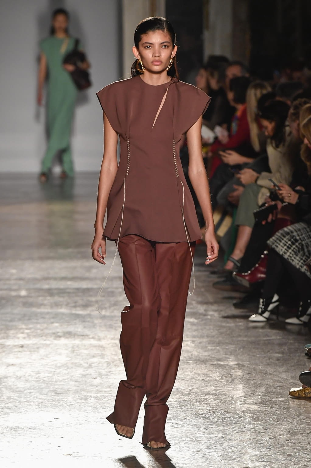Fashion Week Milan Fall/Winter 2020 look 8 de la collection Gabriele Colangelo womenswear
