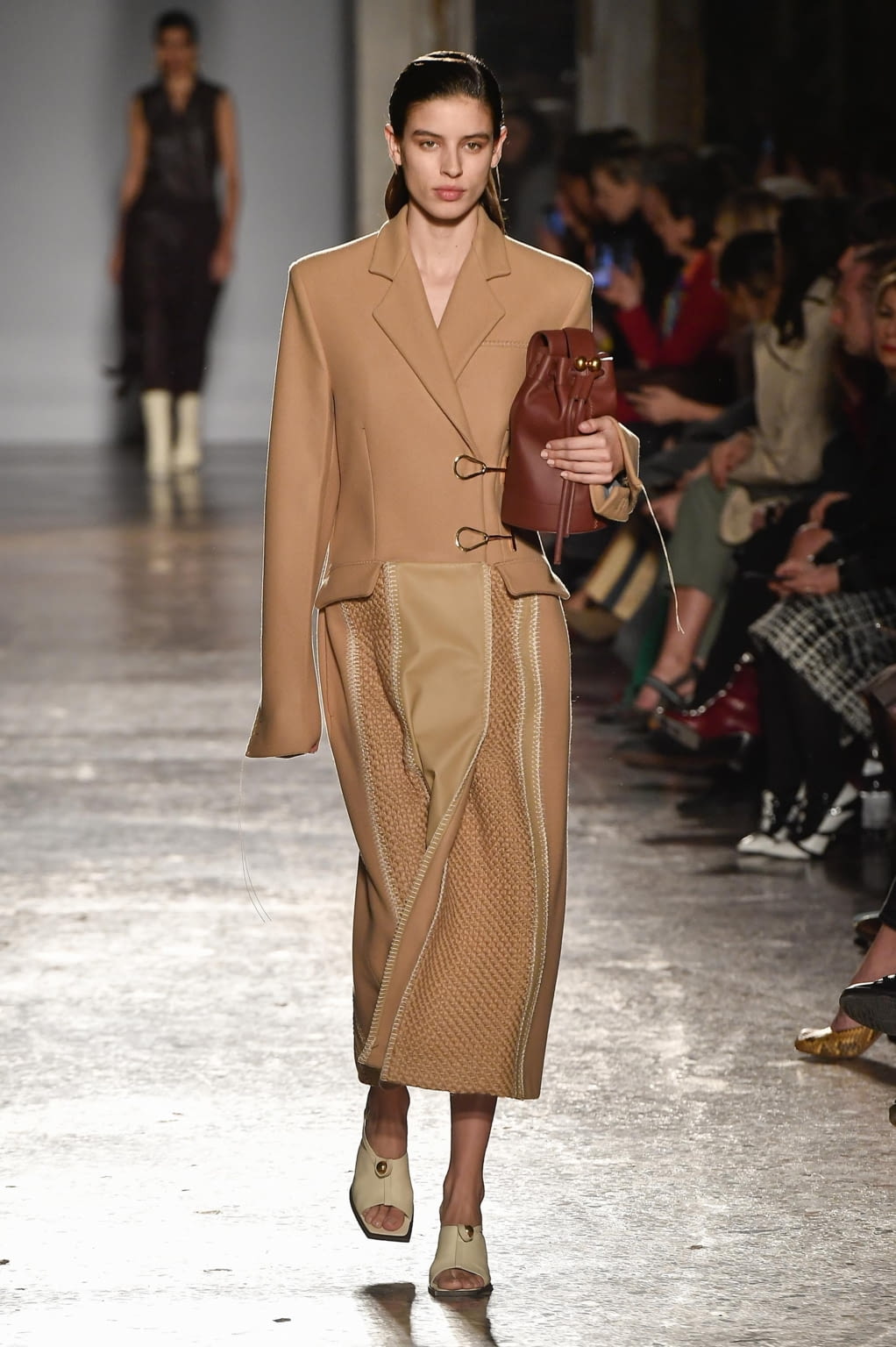 Fashion Week Milan Fall/Winter 2020 look 17 from the Gabriele Colangelo collection 女装