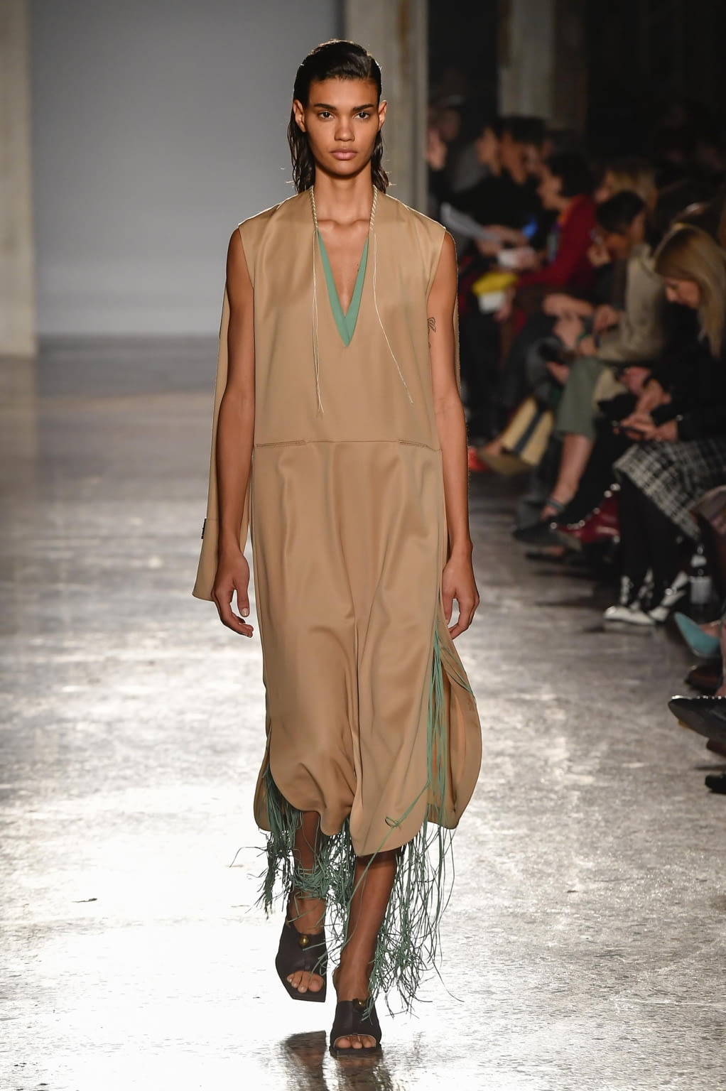 Fashion Week Milan Fall/Winter 2020 look 39 de la collection Gabriele Colangelo womenswear