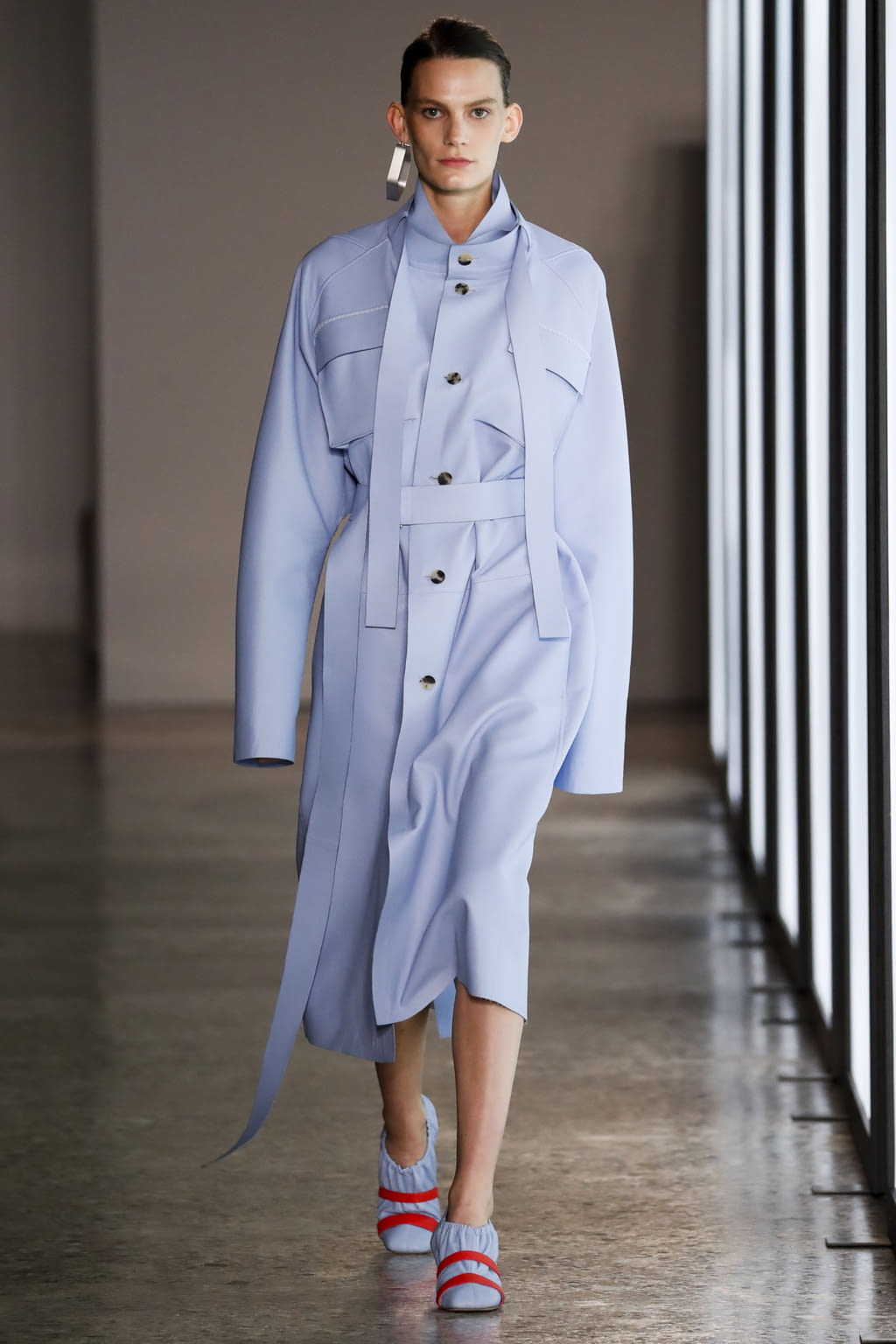 Fashion Week Milan Spring/Summer 2018 look 1 de la collection Gabriele Colangelo womenswear
