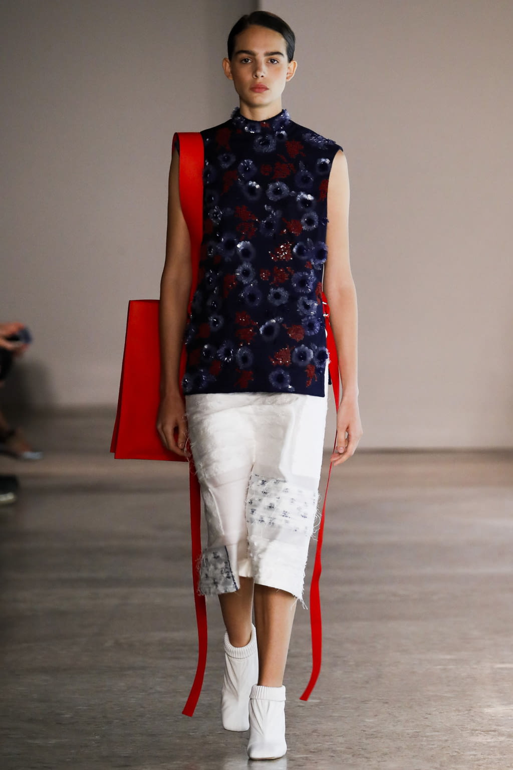 Fashion Week Milan Spring/Summer 2018 look 29 from the Gabriele Colangelo collection 女装