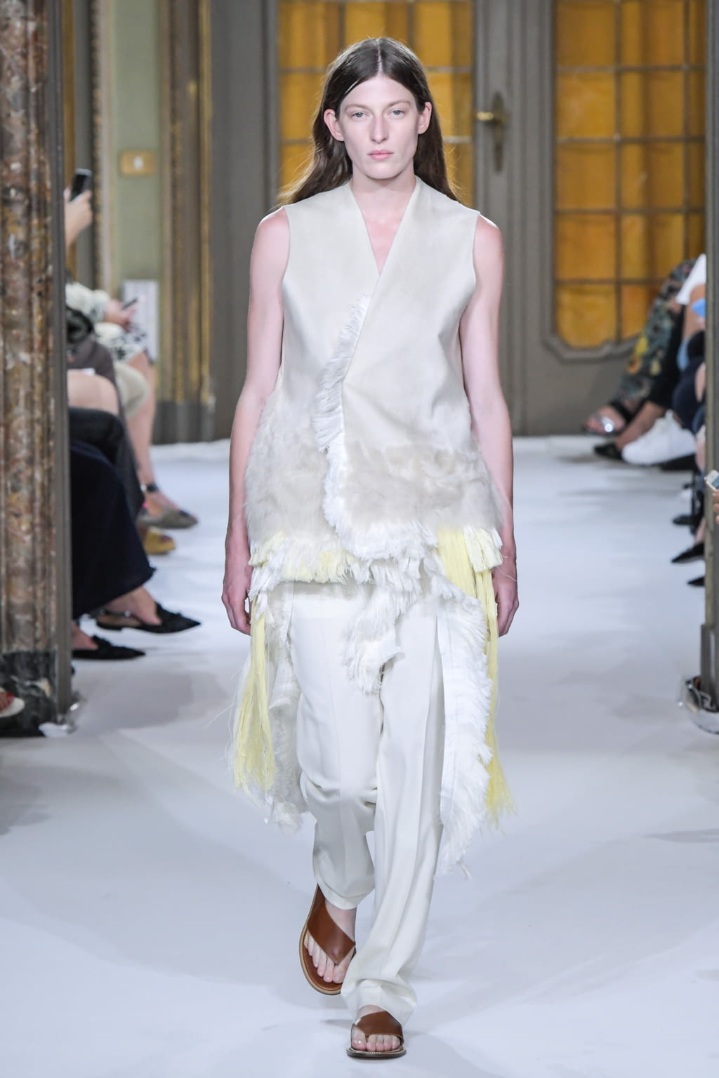 Fashion Week Milan Spring/Summer 2017 look 23 de la collection Gabriele Colangelo womenswear