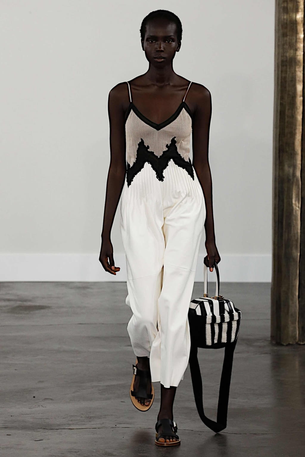Fashion Week New York Spring/Summer 2020 look 4 from the Gabriela Hearst collection womenswear