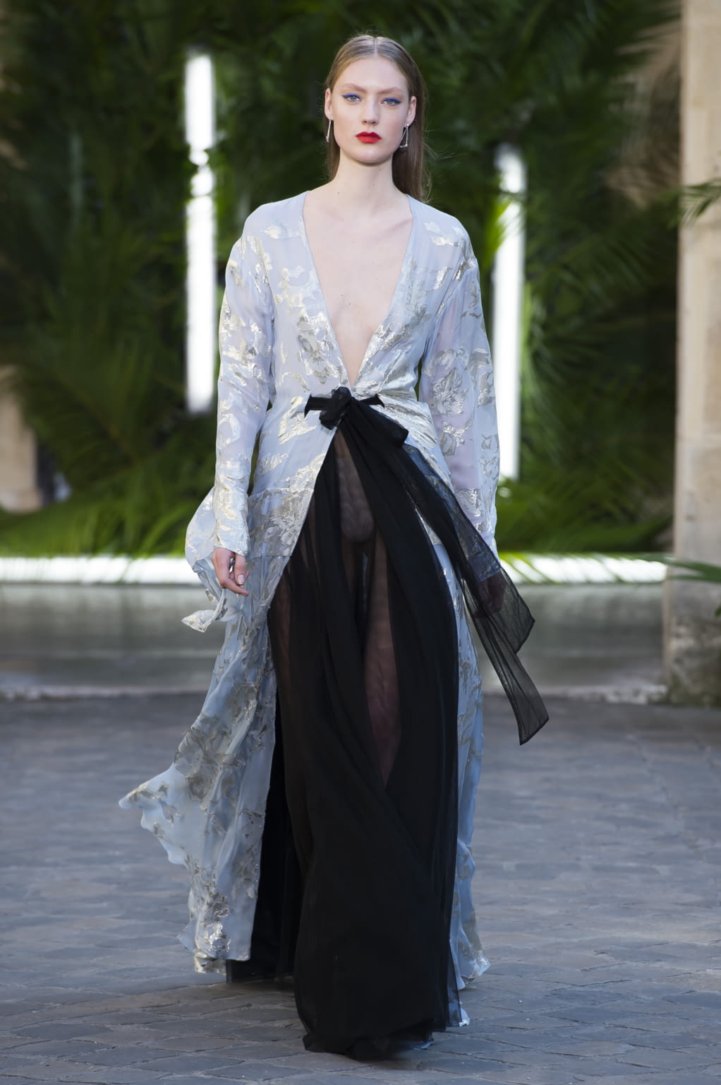 Fashion Week Paris Fall/Winter 2017 look 38 from the Galia Lahav collection 高级定制