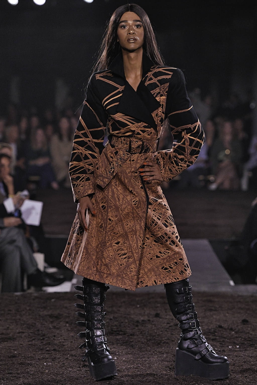 Fashion Week London Spring/Summer 2019 look 7 from the Gareth Pugh collection womenswear