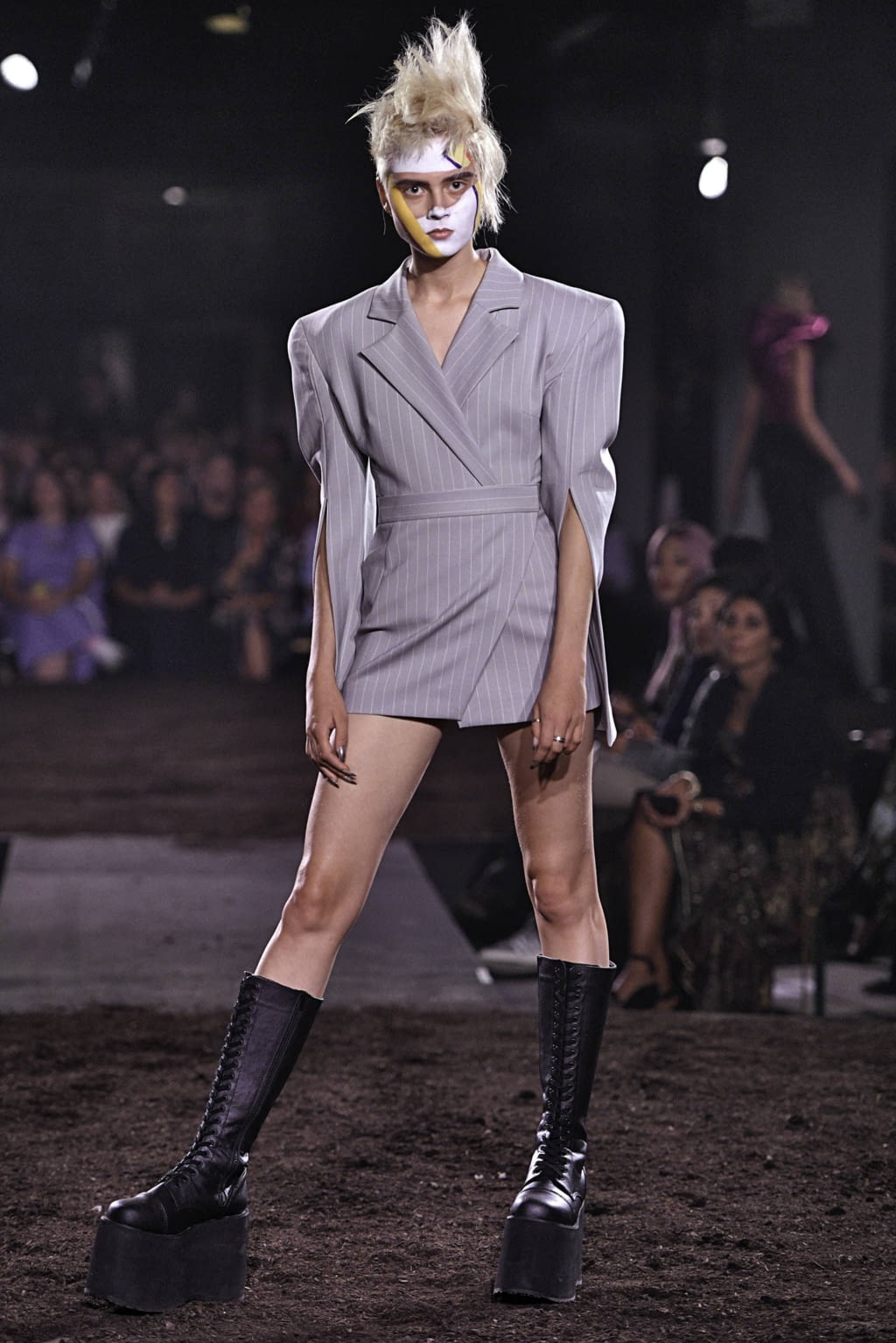 Fashion Week London Spring/Summer 2019 look 25 from the Gareth Pugh collection womenswear