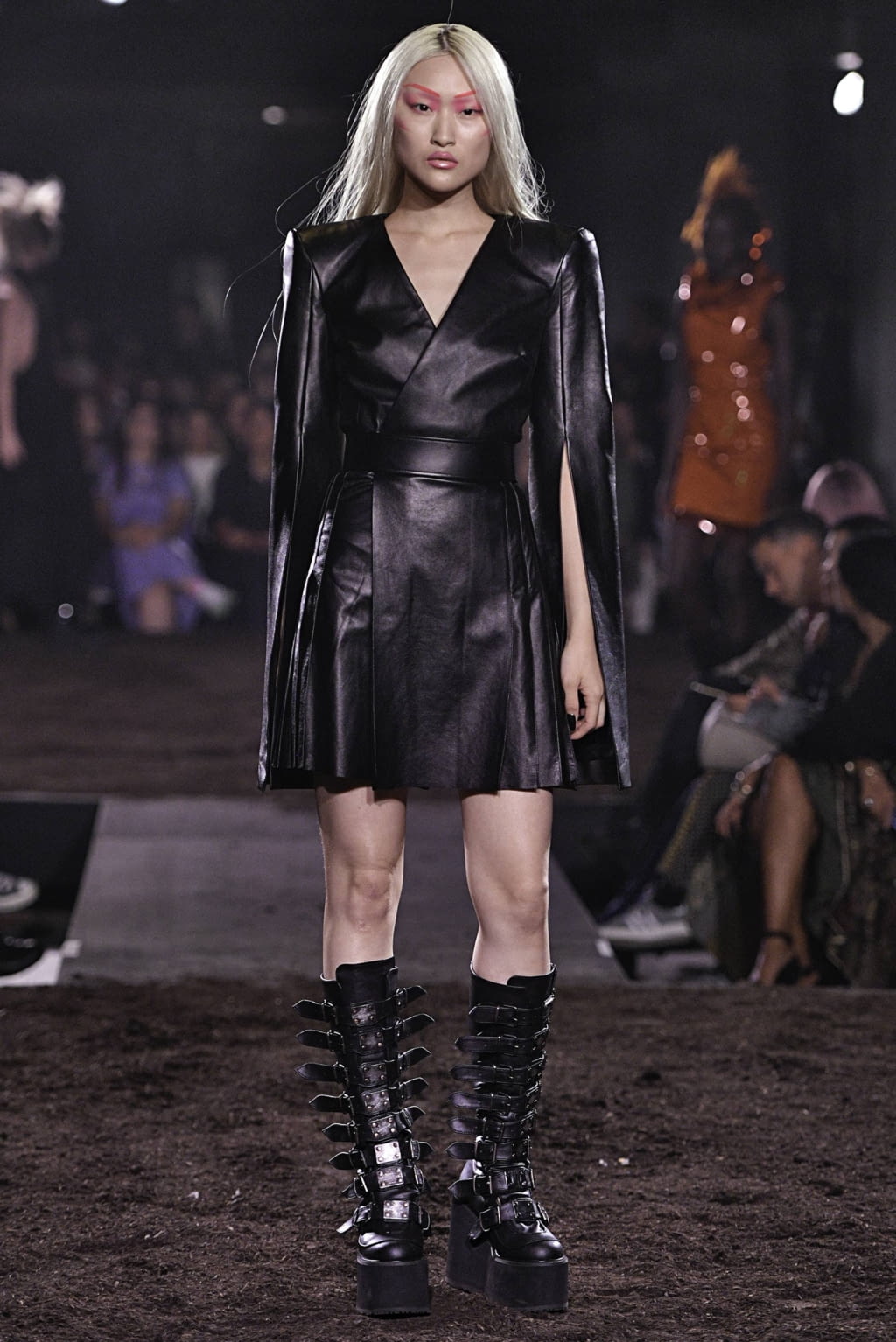 Fashion Week London Spring/Summer 2019 look 34 from the Gareth Pugh collection womenswear