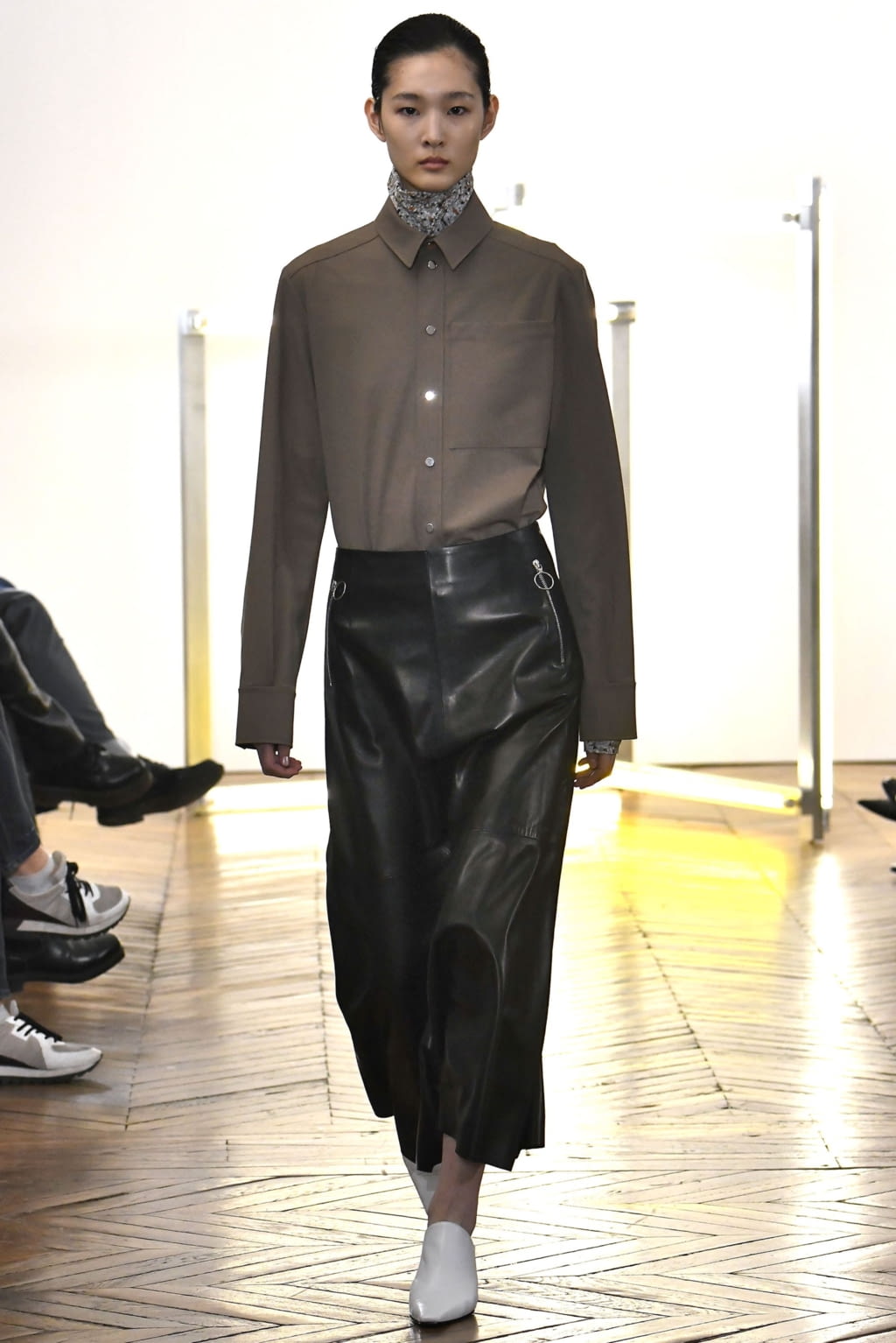 Fashion Week Paris Fall/Winter 2019 look 10 from the GAUCHERE collection womenswear