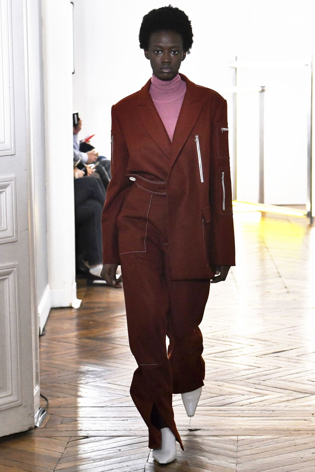 Fashion Week Paris Fall/Winter 2019 look 15 from the GAUCHERE collection womenswear
