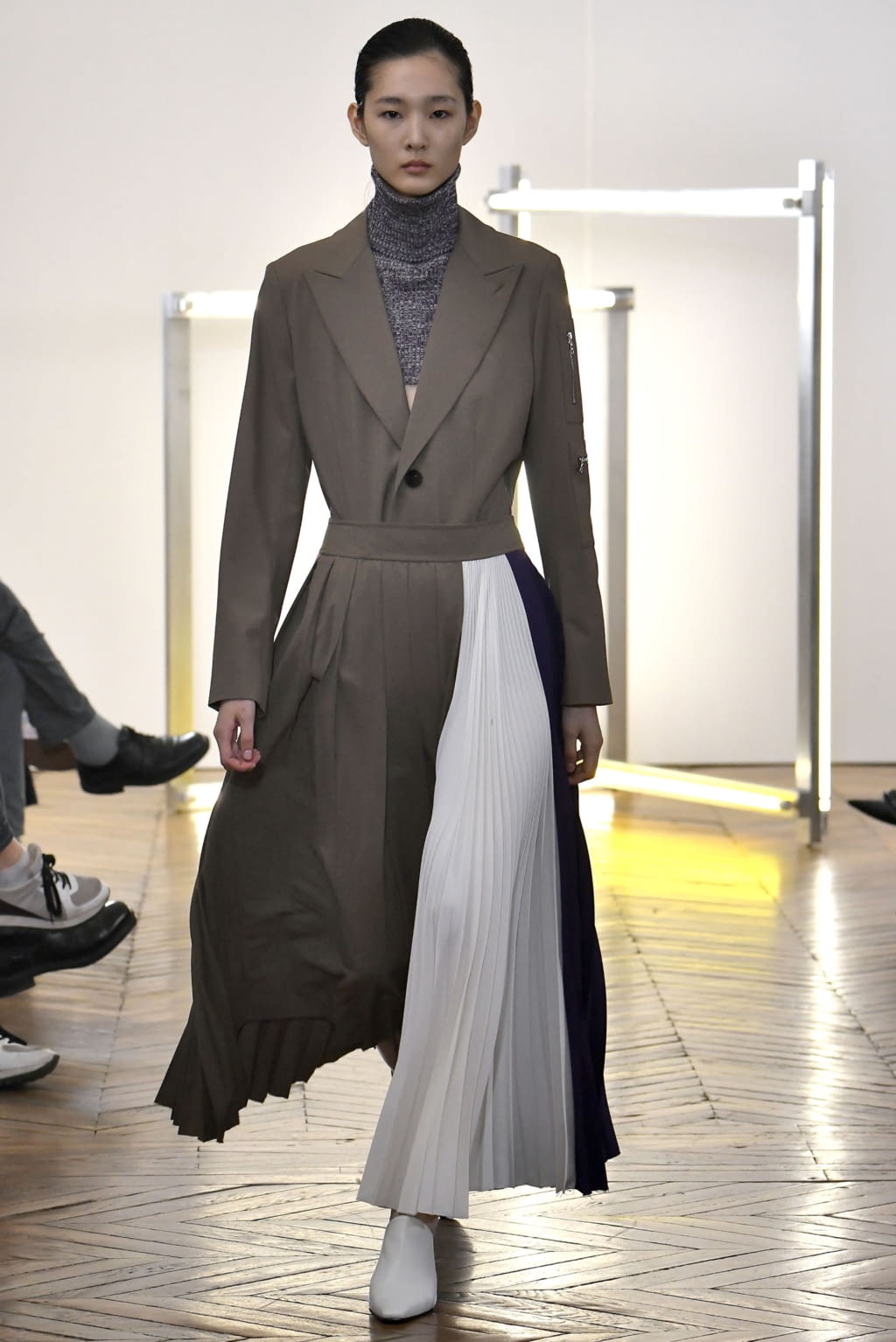 Fashion Week Paris Fall/Winter 2019 look 24 from the GAUCHERE collection 女装