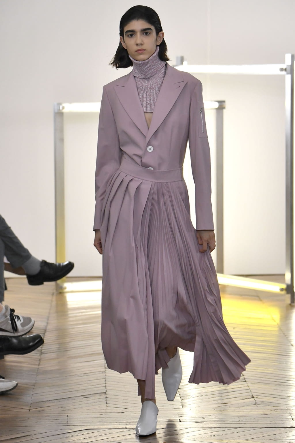 Fashion Week Paris Fall/Winter 2019 look 27 from the GAUCHERE collection 女装
