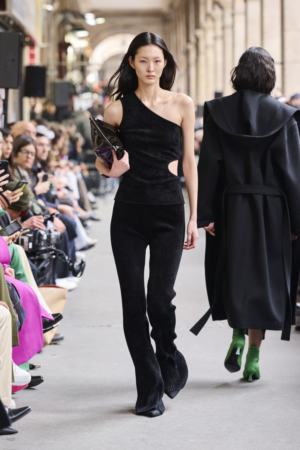 Fashion Week Paris Fall/Winter 2022 look 15 from the GAUCHERE collection womenswear