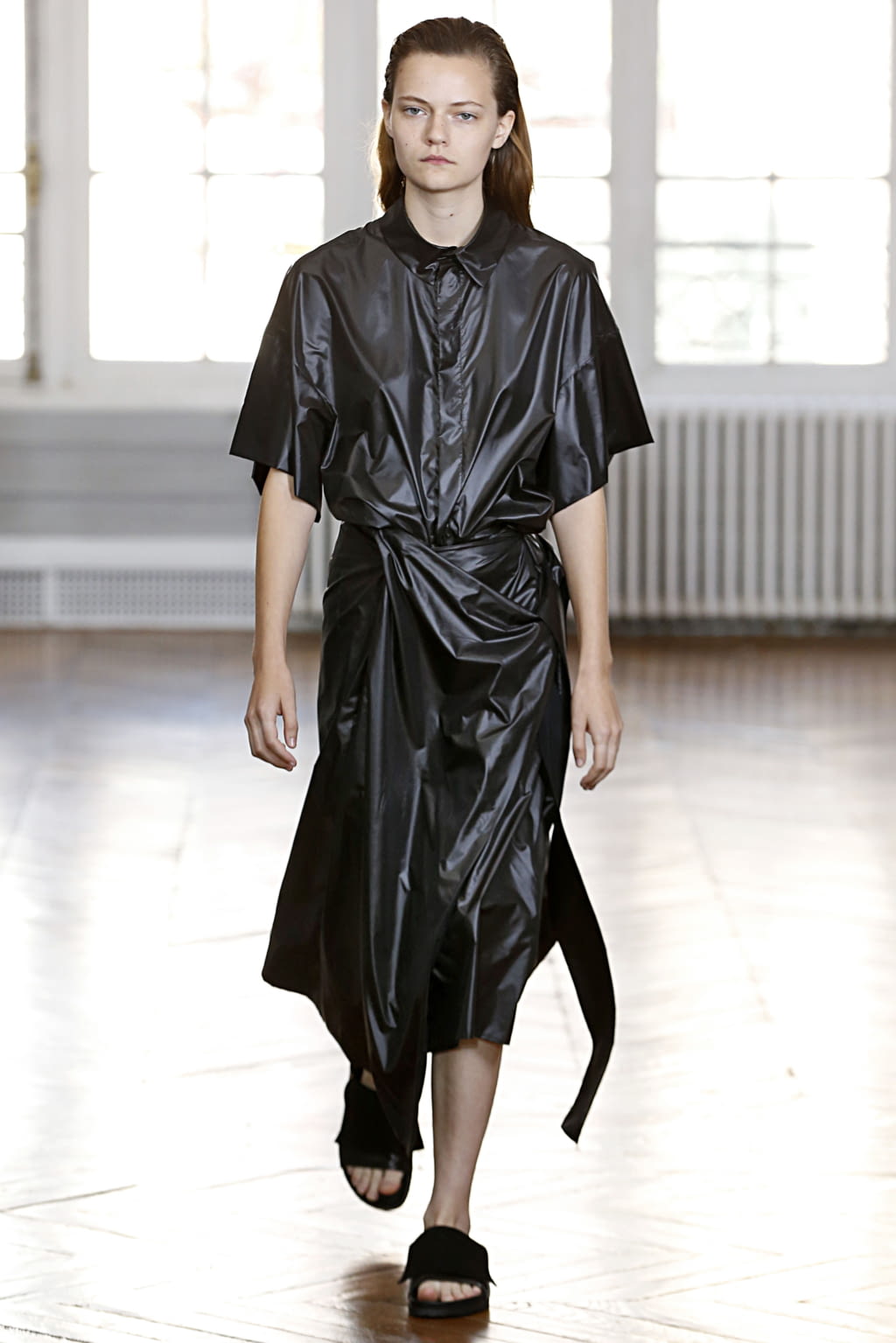 Fashion Week Paris Spring/Summer 2019 look 19 from the GAUCHERE collection womenswear