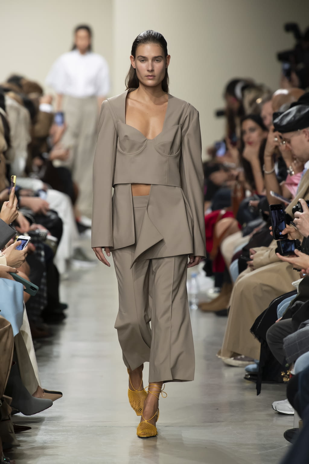 Fashion Week Paris Spring/Summer 2020 look 10 from the GAUCHERE collection 女装
