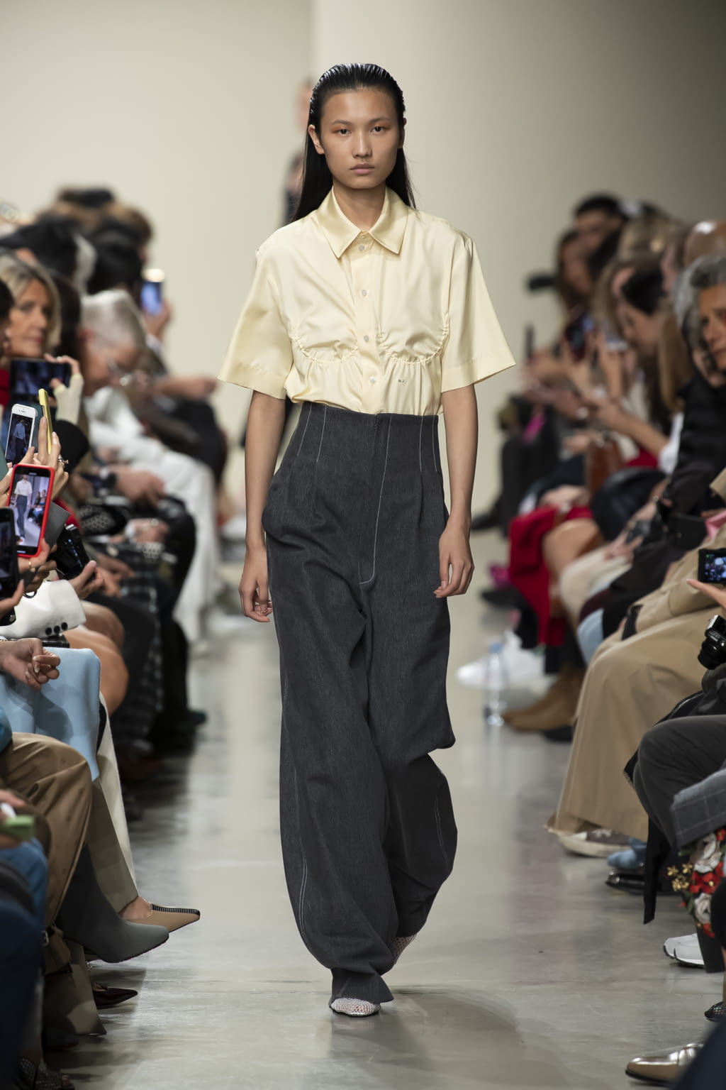 Fashion Week Paris Spring/Summer 2020 look 2 from the GAUCHERE collection 女装