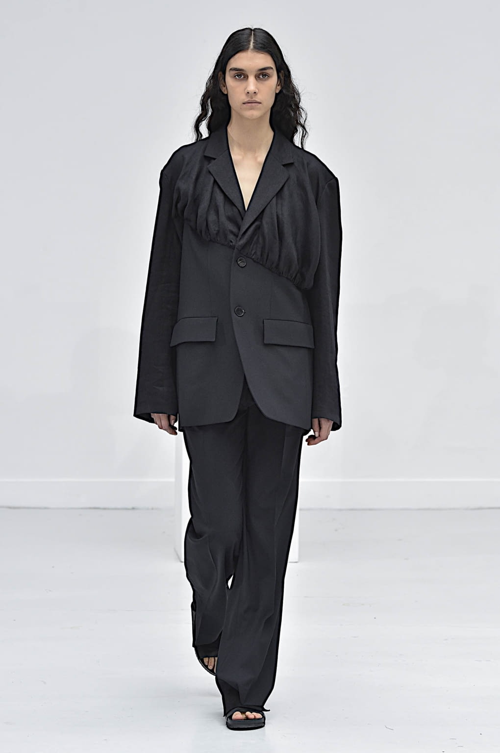 Fashion Week Paris Spring/Summer 2021 look 28 from the GAUCHERE collection 女装