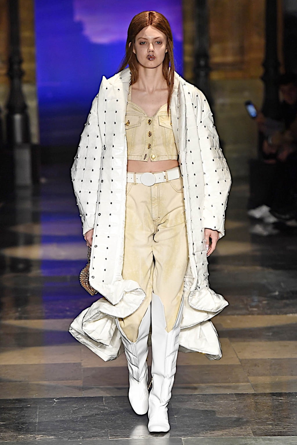 Fashion Week Milan Fall/Winter 2020 look 4 from the GCDS collection 女装