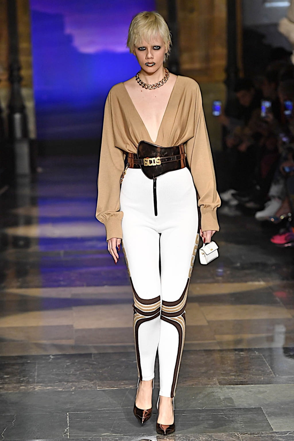 Fashion Week Milan Fall/Winter 2020 look 5 de la collection GCDS womenswear