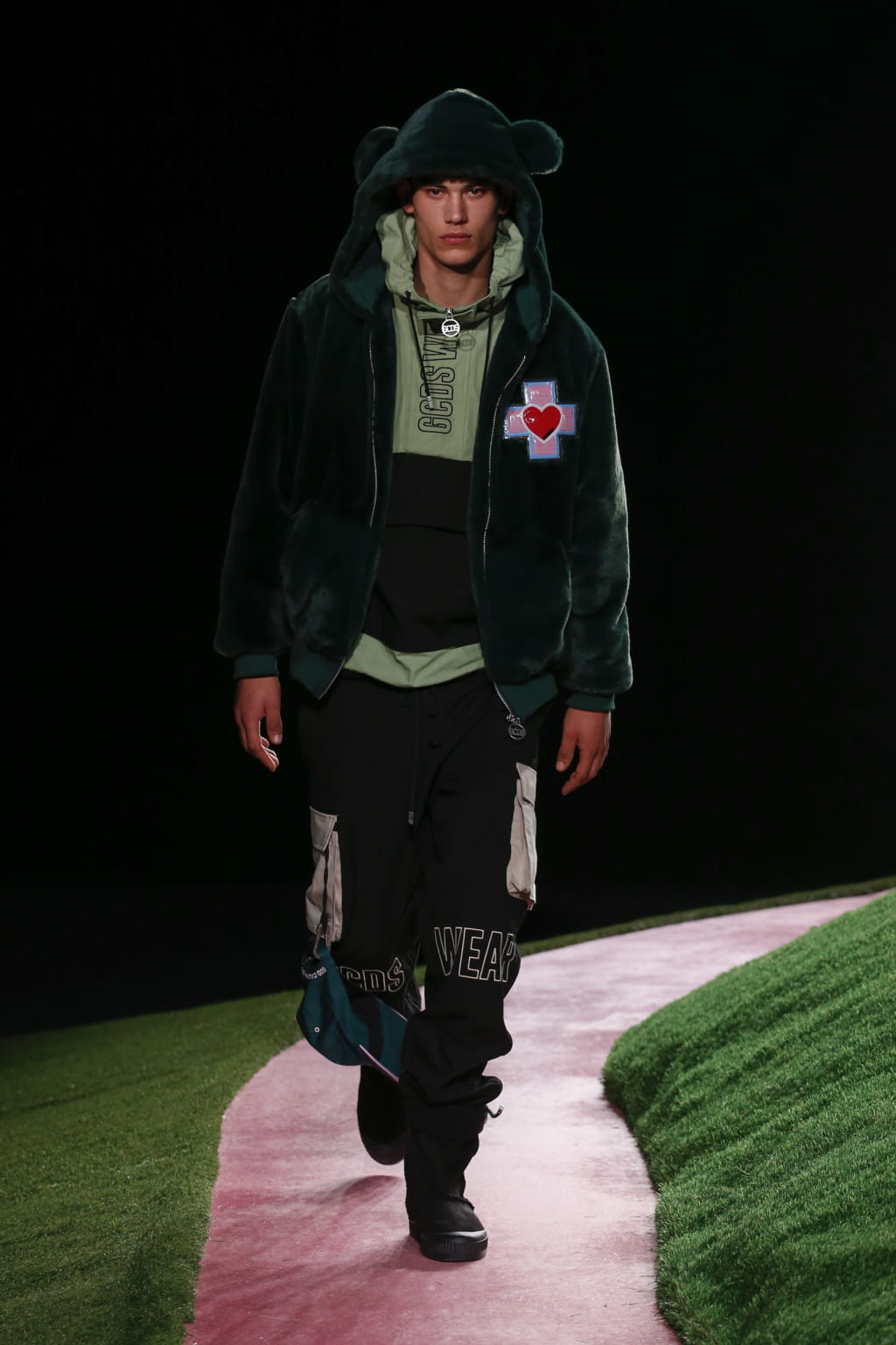 Fashion Week Milan Fall/Winter 2018 look 25 from the GCDS collection menswear