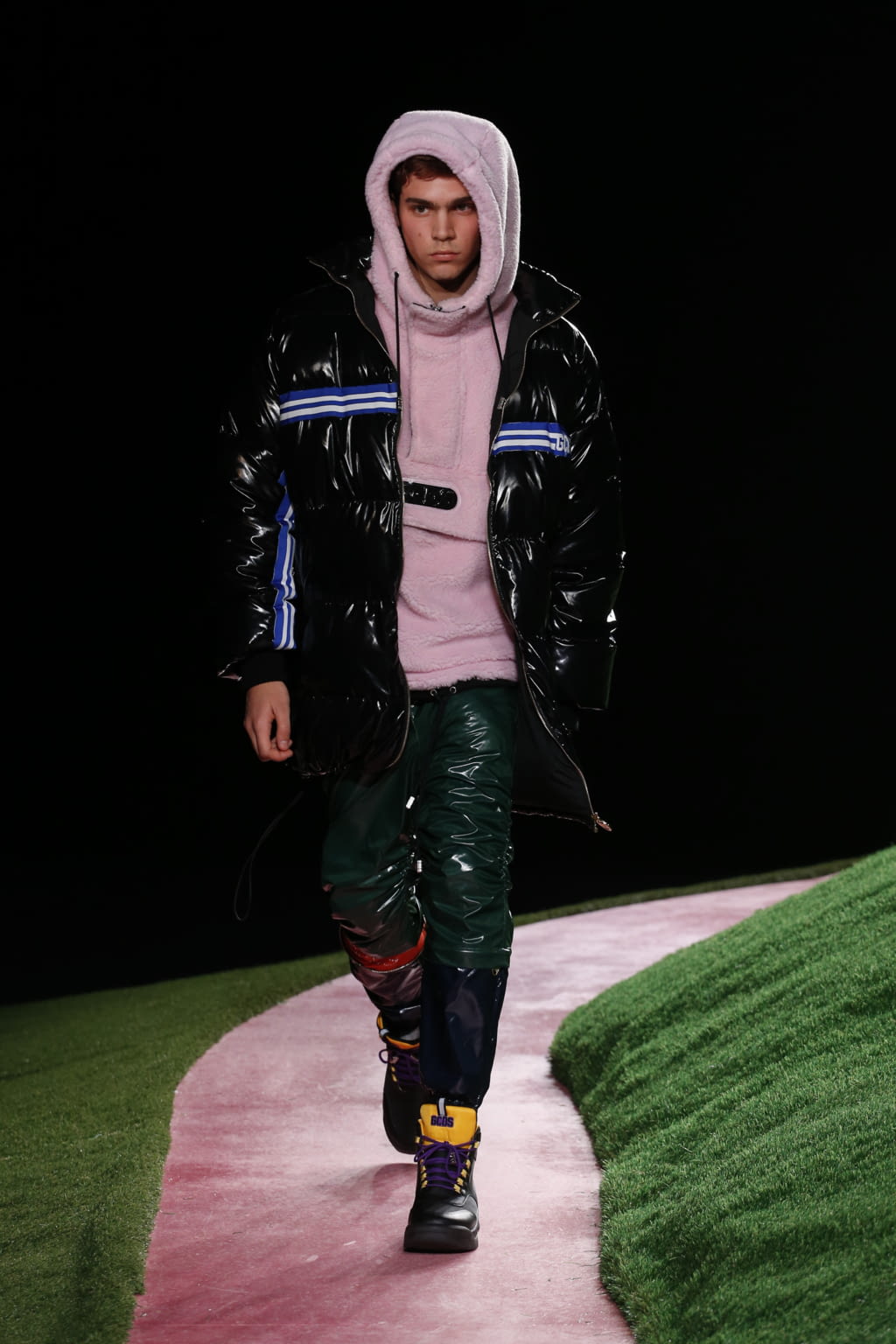 Fashion Week Milan Fall/Winter 2018 look 31 from the GCDS collection menswear