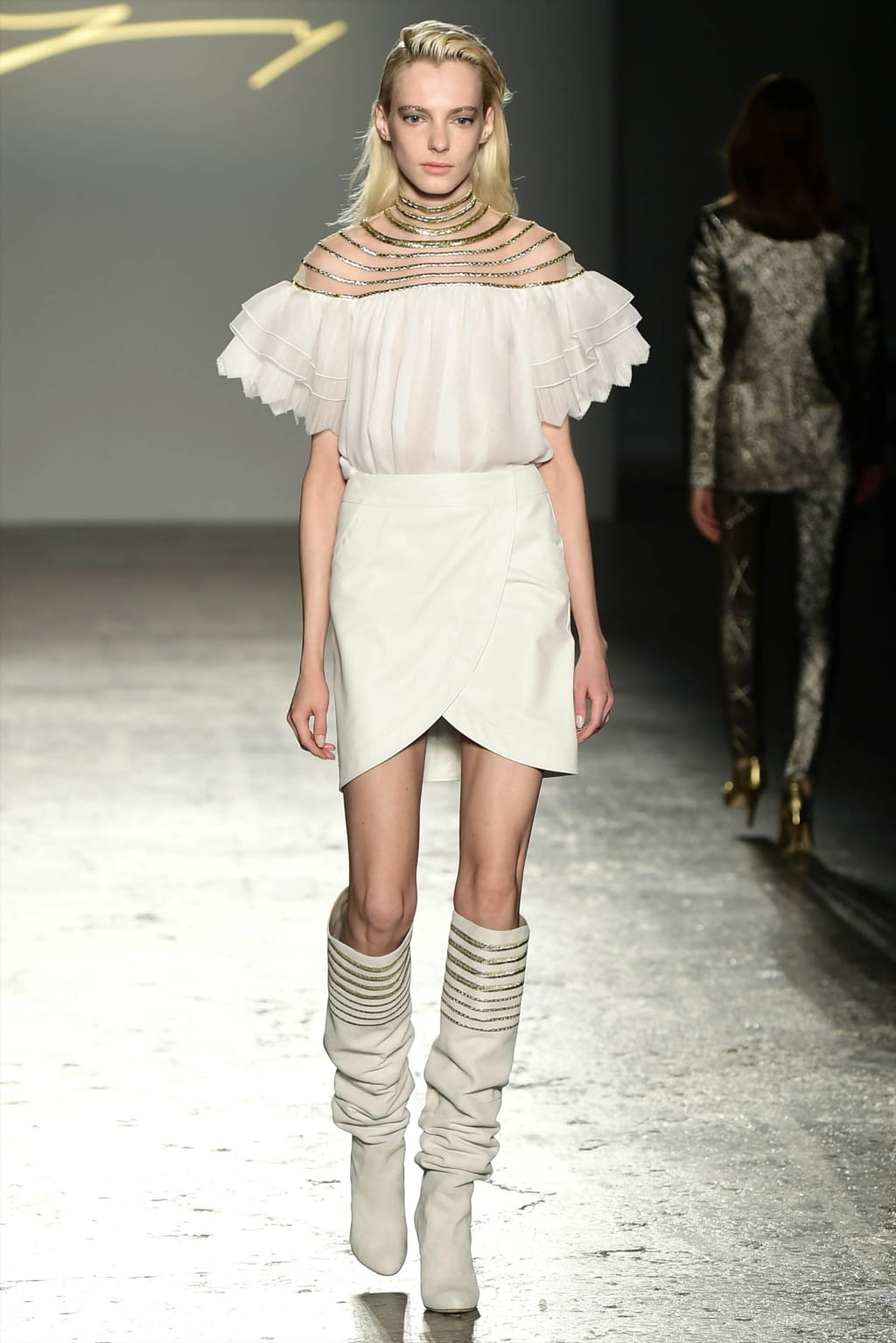 Fashion Week Milan Fall/Winter 2017 look 6 from the Genny collection womenswear