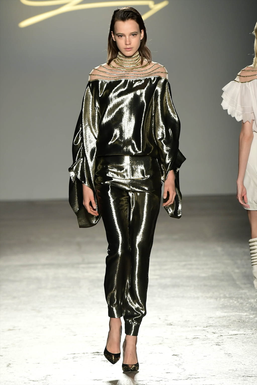 Fashion Week Milan Fall/Winter 2017 look 7 de la collection Genny womenswear