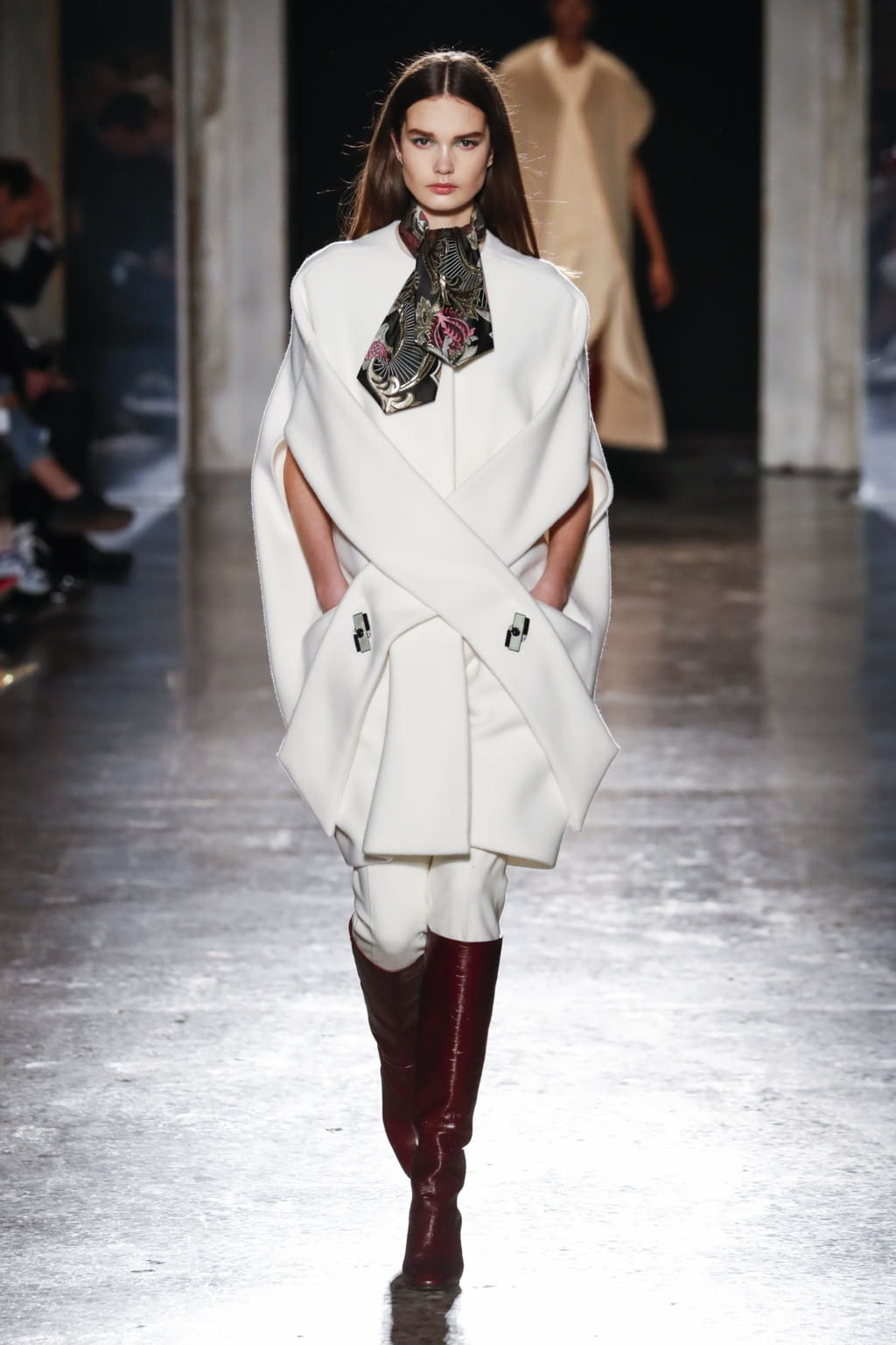 Fashion Week Milan Fall/Winter 2020 look 5 de la collection Genny womenswear