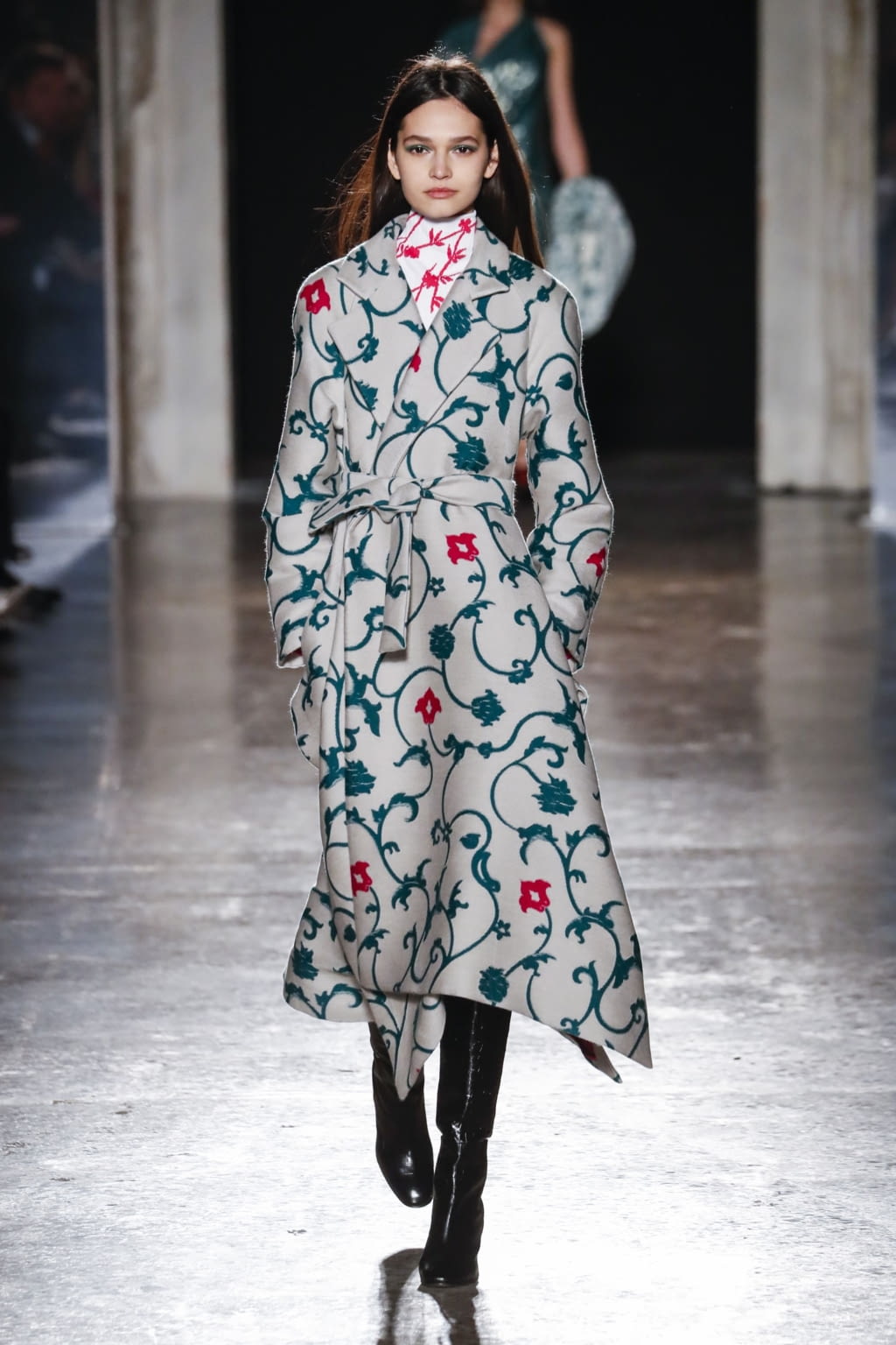 Fashion Week Milan Fall/Winter 2020 look 26 from the Genny collection 女装
