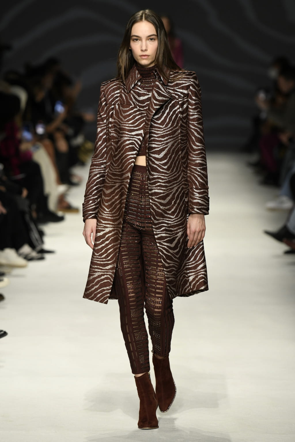 Fashion Week Milan Fall/Winter 2022 look 11 from the Genny collection womenswear