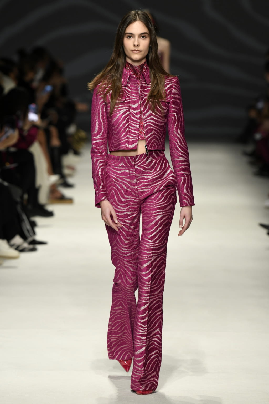 Fashion Week Milan Fall/Winter 2022 look 12 from the Genny collection 女装
