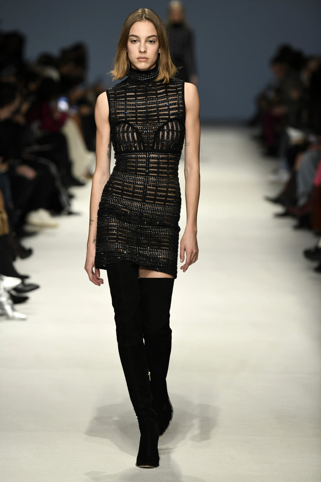 Fashion Week Milan Fall/Winter 2022 look 29 from the Genny collection 女装