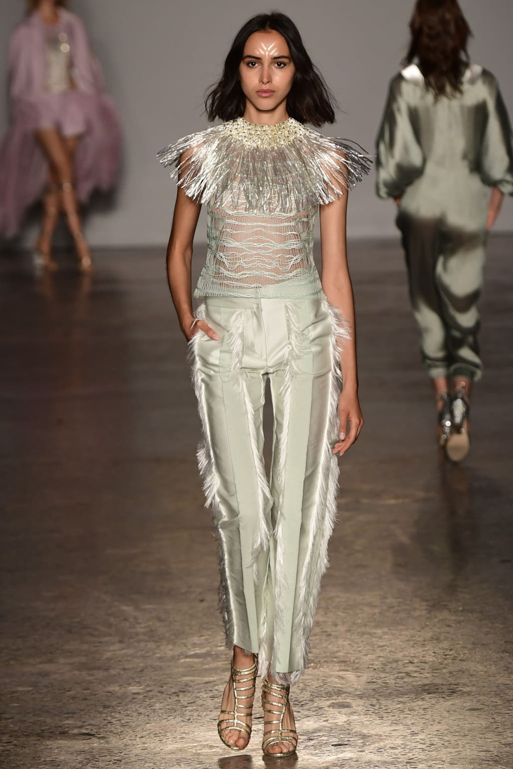 Fashion Week Milan Spring/Summer 2018 look 36 from the Genny collection womenswear